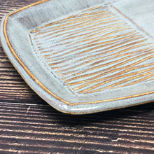 Load image into Gallery viewer, Tray - Toasted / Lines / Medium