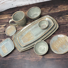 Load image into Gallery viewer, Tray - Toasted / Lines / Medium