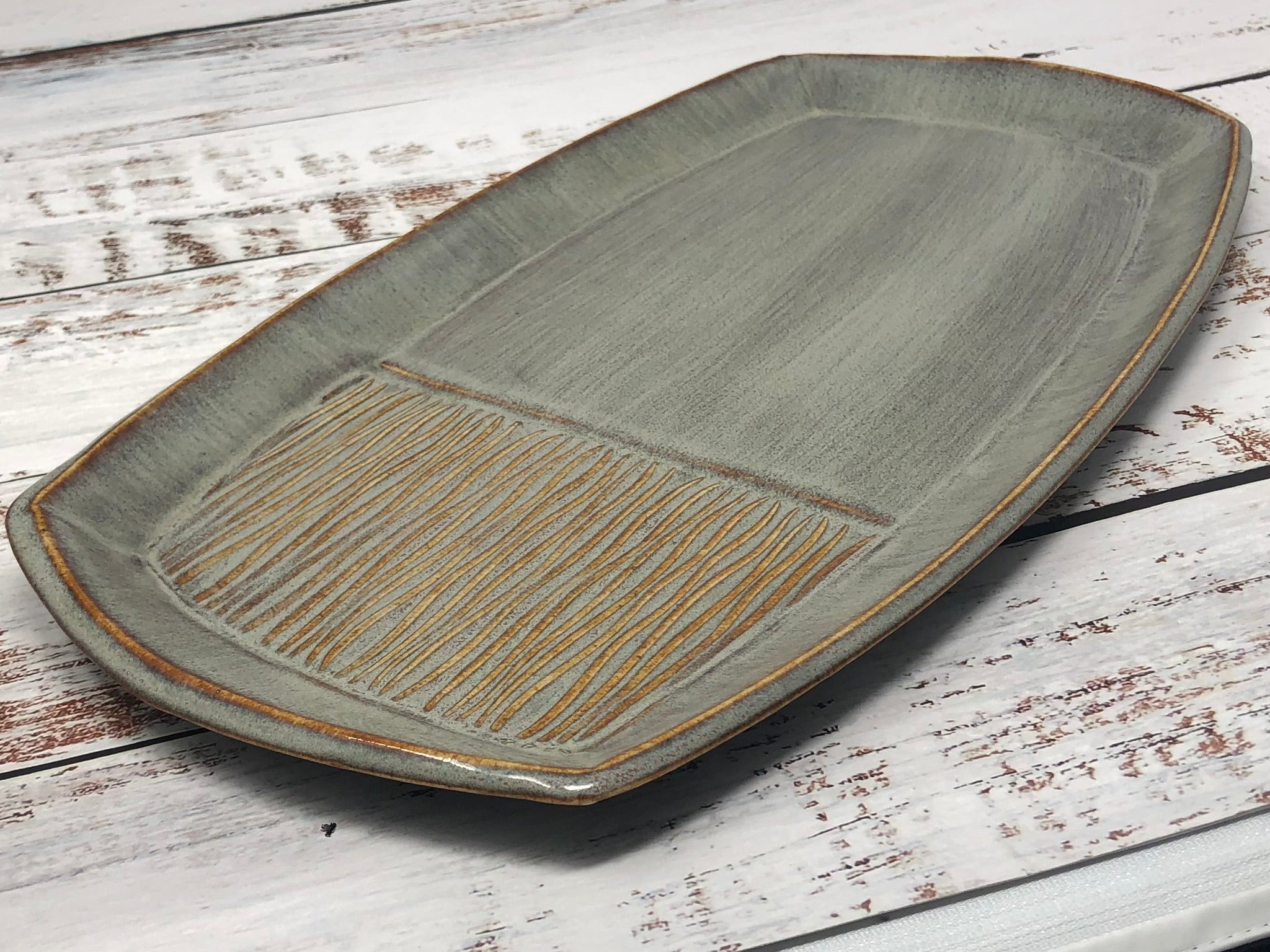 Tray - Toasted / Lines / Large